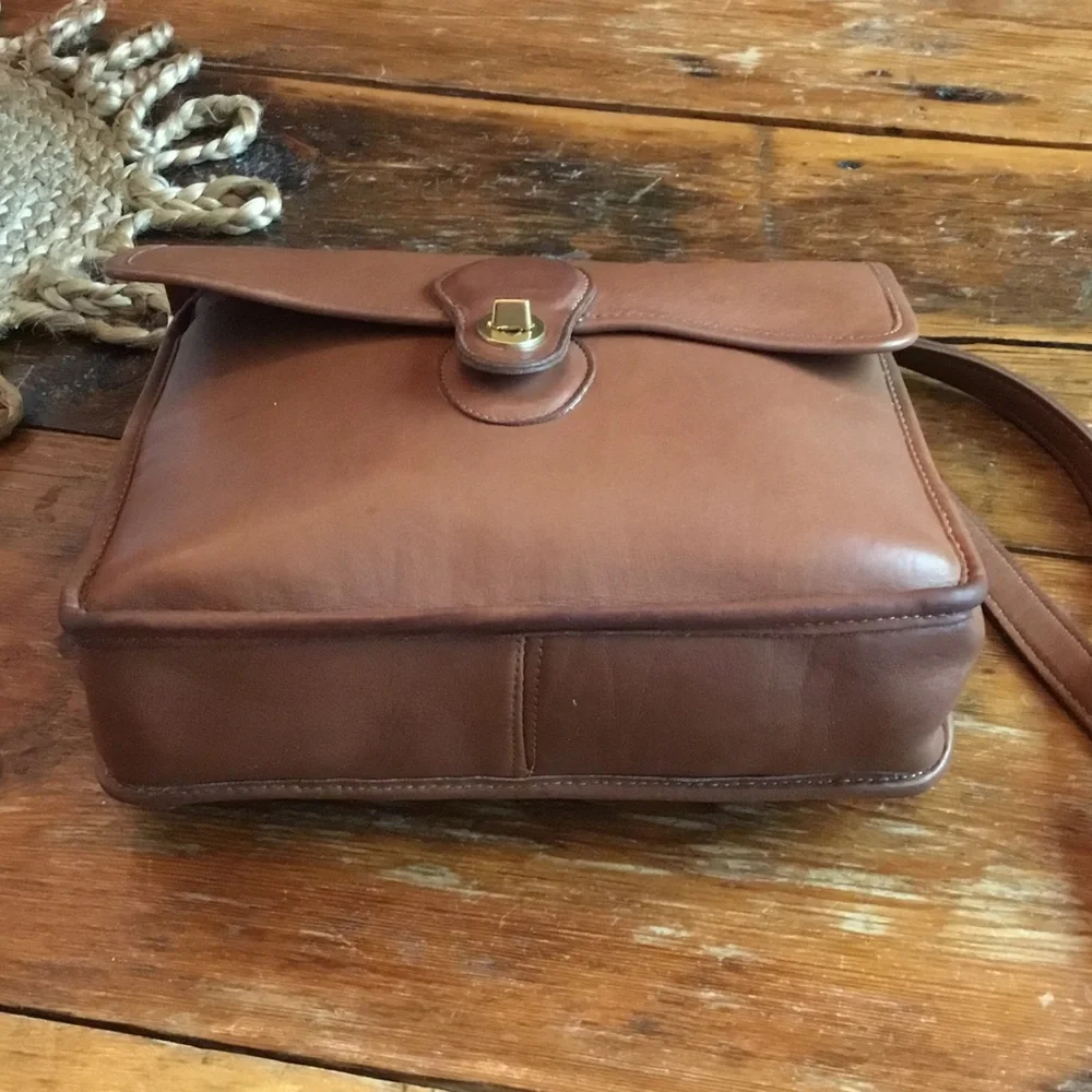 Vintage Coach Willis Bag
